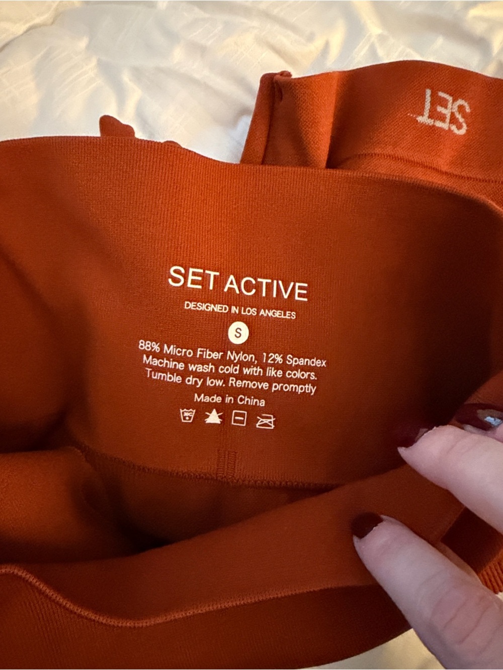 SET ACTIVE. Red seamless bike shorts. Size small. Worn once - Picture 4 of 4